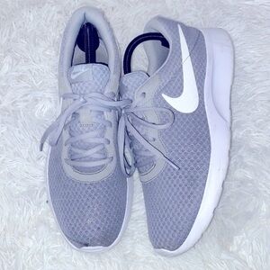 Nike Tanjun men’s sneaker